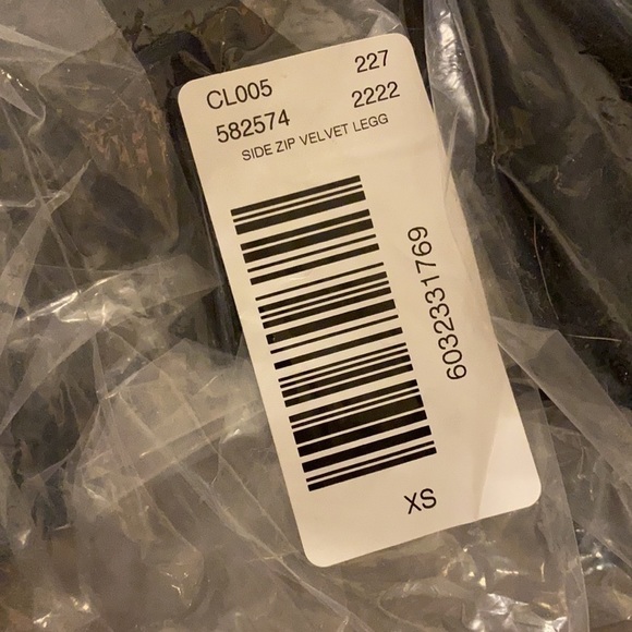 Velvet High Waist Legging - Picture 2 of 3